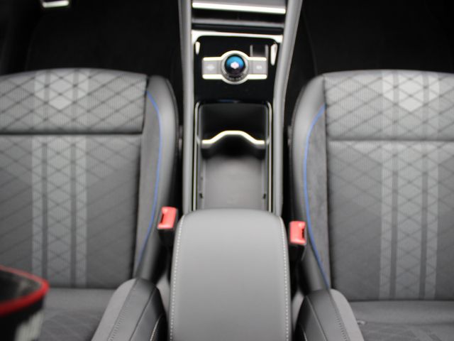 Tiguan 2,0 TDI 4M R-Line*Headup*IQ.Light*5J.Gar.