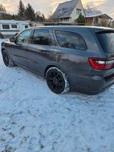 Dodge Durango mit Gasanlage, Fernstart, AHK - : Gasanlage mit