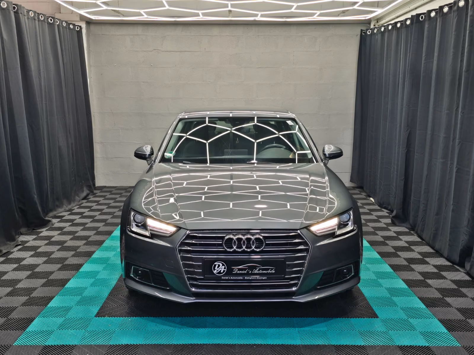 Audi A4 Lim. design KEMERA PDC AUTOMATIK BIXENON