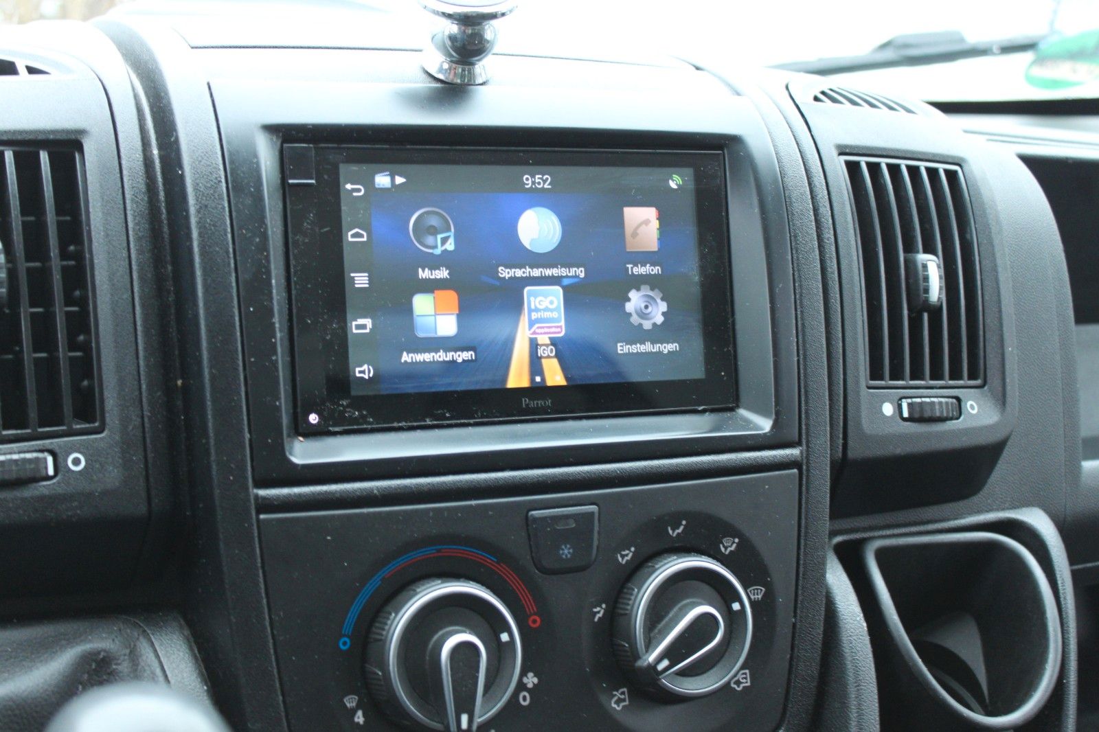 Fahrzeugabbildung Peugeot Boxer Koffer/LBW 150PS Klima/Kamera