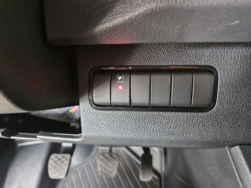 Fahrzeugabbildung Mercedes-Benz Sprinter 317 Kasten PRO L2H2 3,5tAHK STHZ Regale