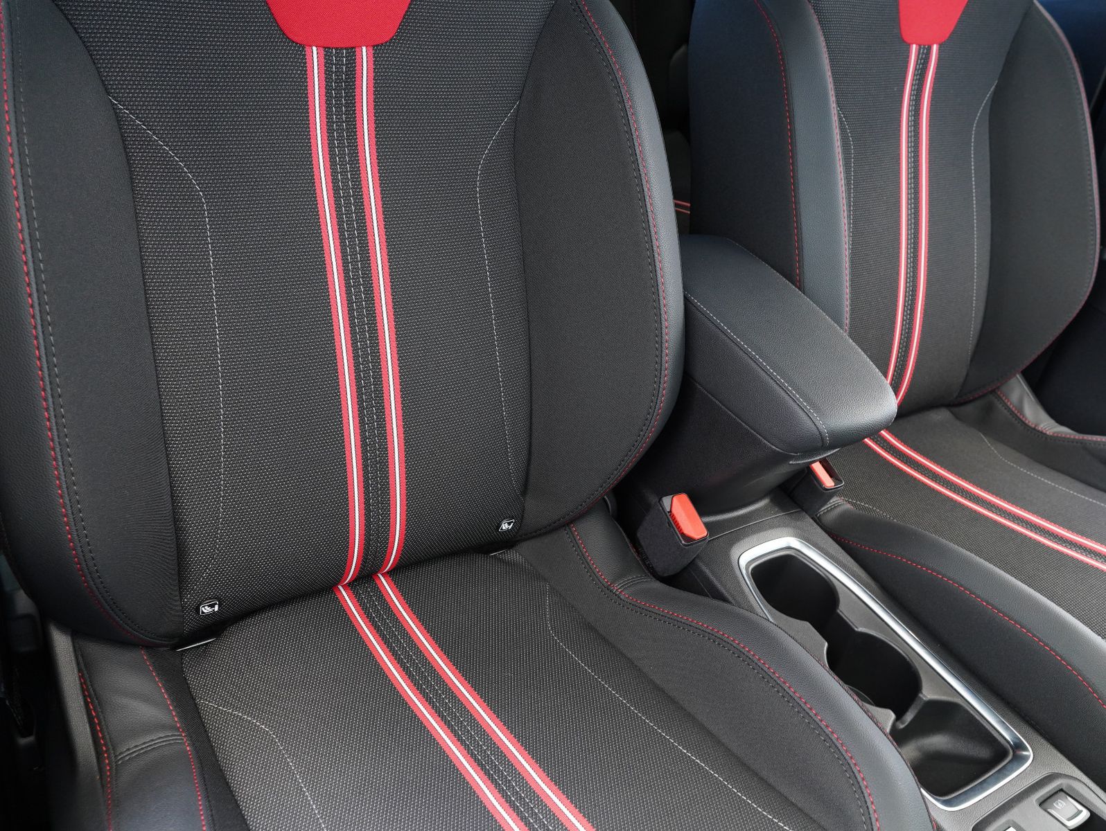 Fahrzeugabbildung Opel Corsa F e GS Line NAVI/KAMERA/11KW/SOH