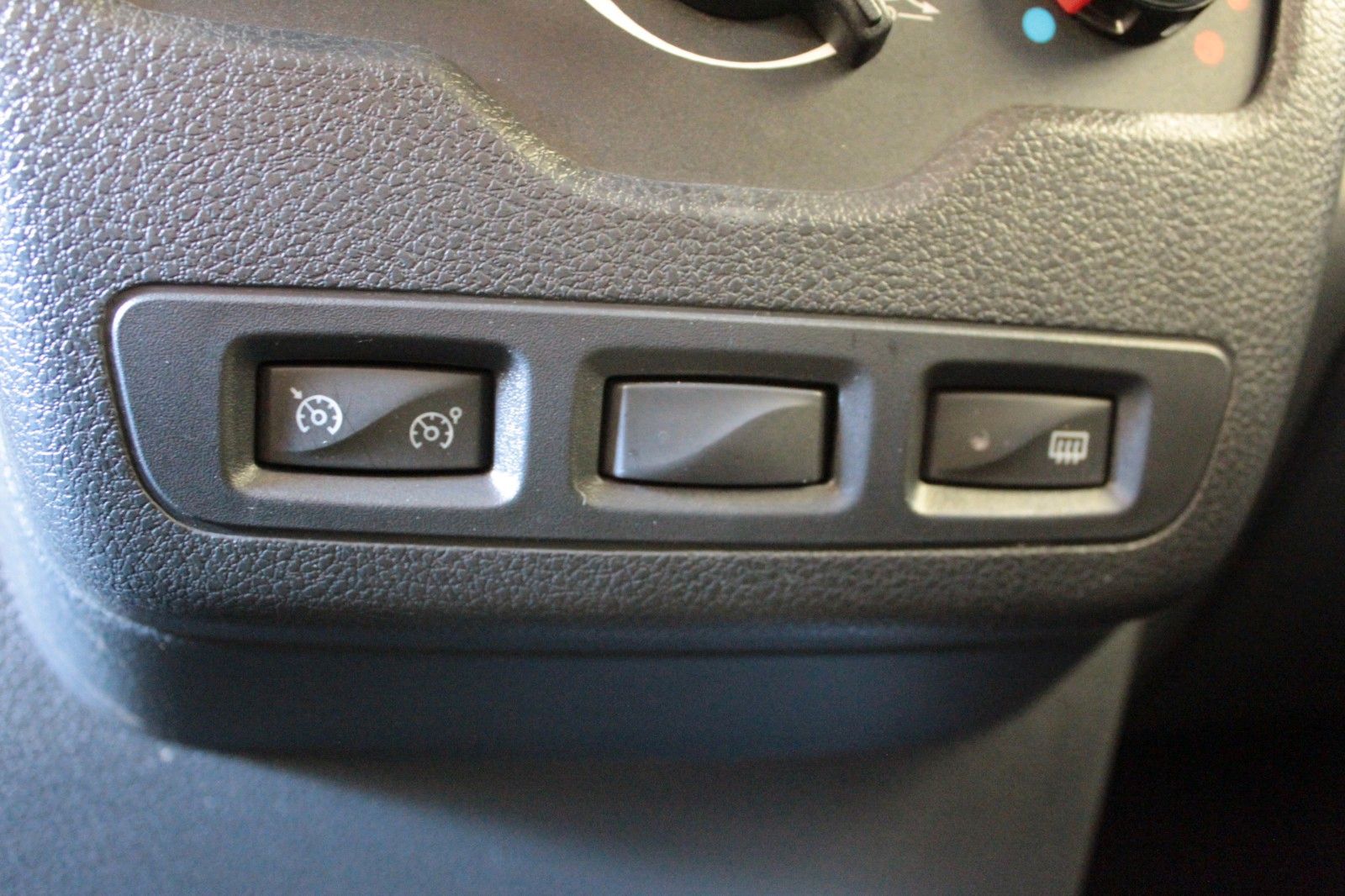 Fahrzeugabbildung Dacia Lodgy Blue dci115 Stepway*7-Sitzer*Navi*Sitzhzg*
