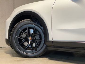 Porsche Cayenne - 7