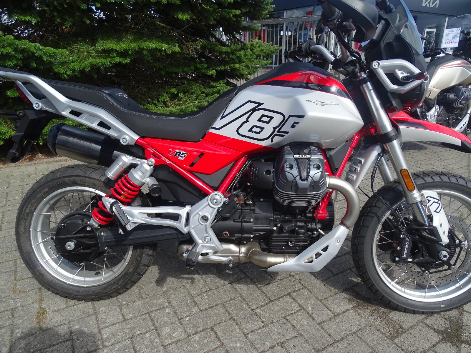 Moto Guzzi V85TT