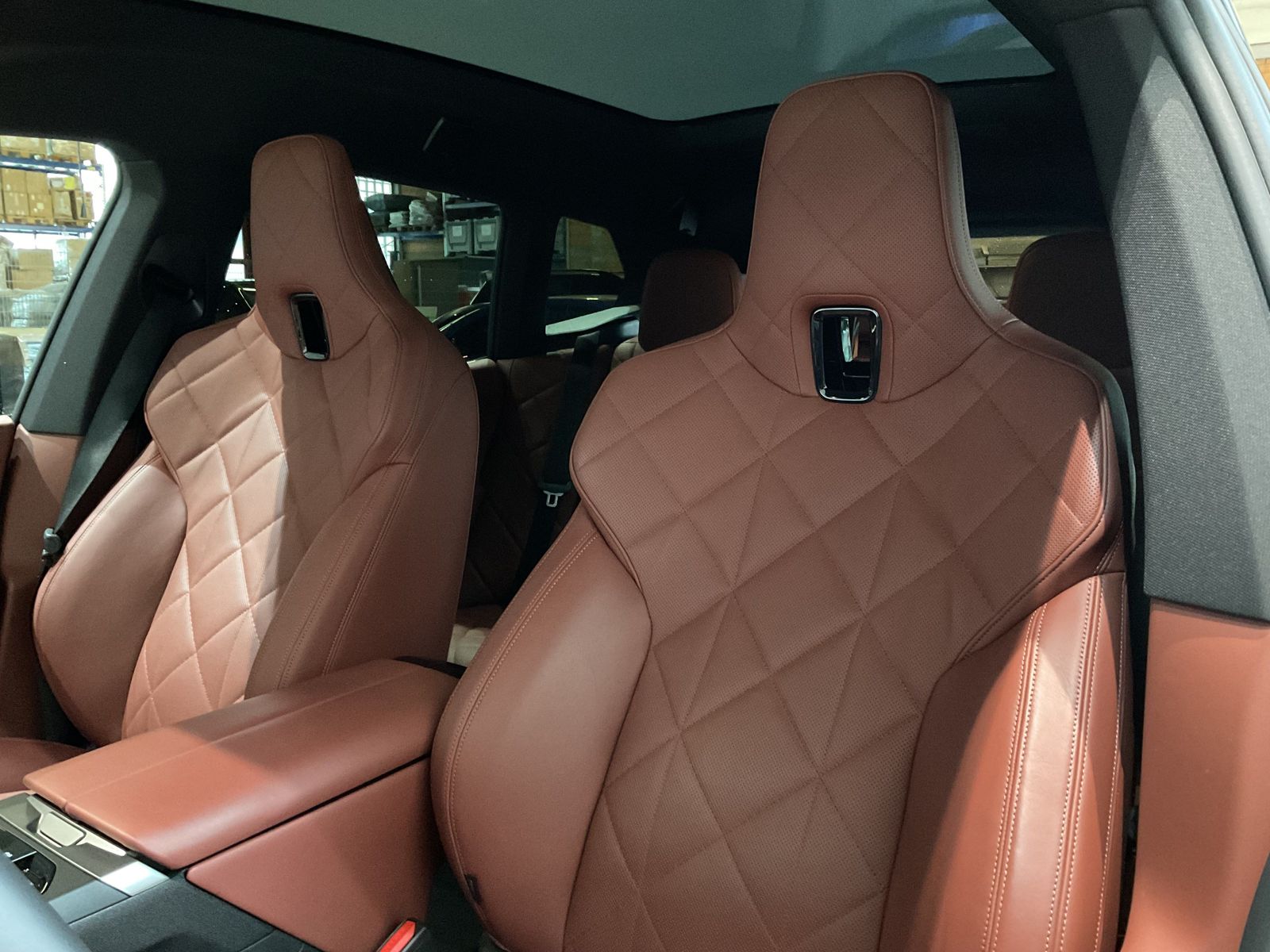 Fahrzeugabbildung BMW iX xDrive60 | Luftfederung | Sky Lounge | M-Spor