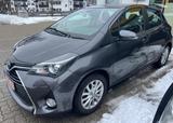 Toyota Yaris Lounge 1.3  Klima 5 trg.  TÜV neu - Toyota Yaris: Lounge