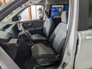 Ford Tourneo Courier Titanium AHK