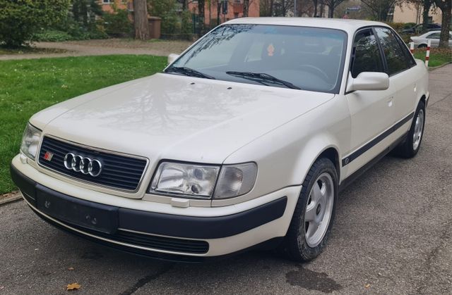 Audi S4 C4 100 Quattro aus 1 Hand,Top für sein alter