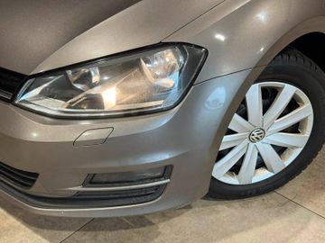 Volkswagen Golf - 2