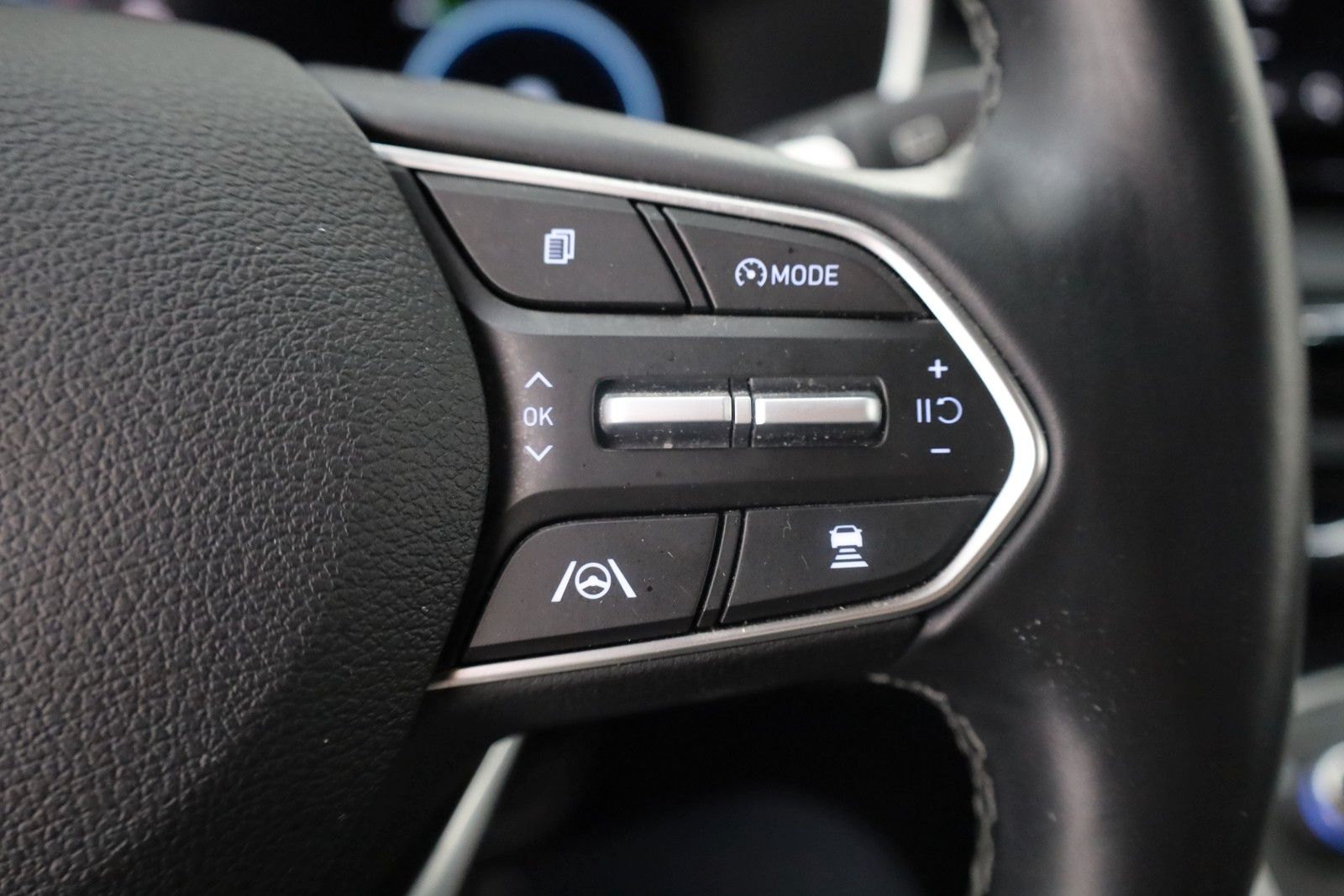 Fahrzeugabbildung Hyundai Santa Fe SHINE Hybrid 4WD Leder,Navi,Kamera,ACC
