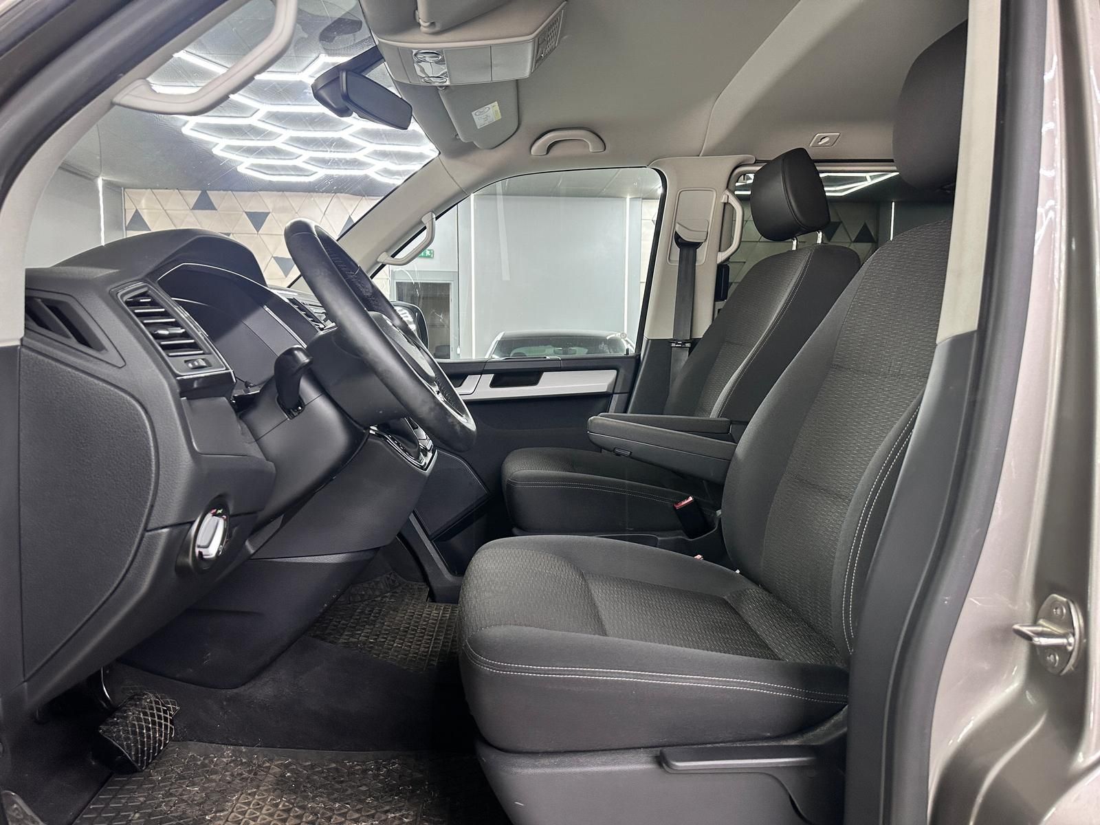 Volkswagen T6 Multivan Comfortline 2.0 TDI DSG AHK SHZ CAM foto 11