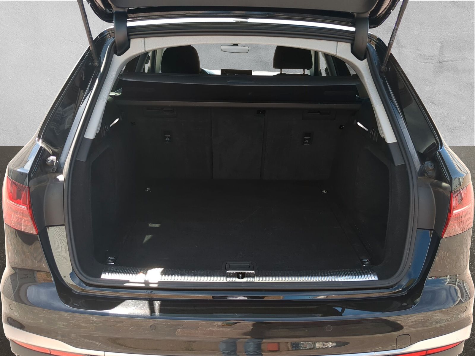 Fahrzeugabbildung Audi A4 Avant 40 TDI S-line Pano virtualCP Kamera SHZ