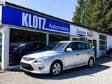Hyundai i30 CW blue 1.4 - Hyundai i30 aus 2011 mit Benzin-Antrieb: Kombi