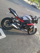 Triumph Street Triple 675 R - NAKED BIKE VON 501 BIS 750 CCM