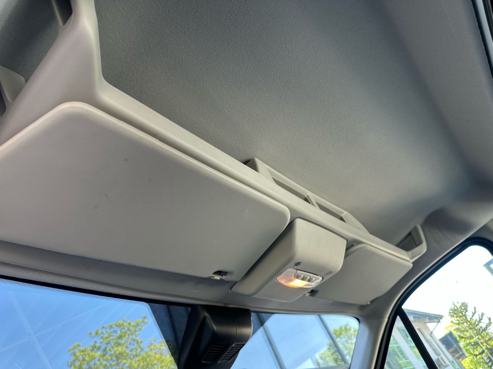 Fahrzeugabbildung Ford Transit 350 L2 Pritsche SPRIEGEL PLANE*AHK*KLIMA