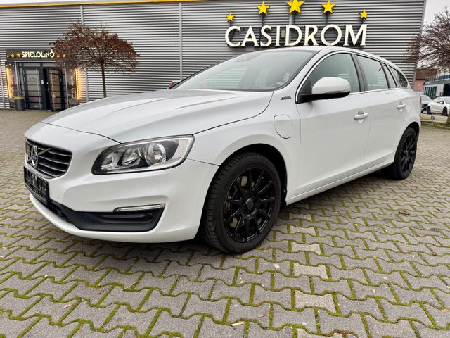 Volvo V60 D6 Momentum AWD - NAVI + SHZ + CAM + AHK