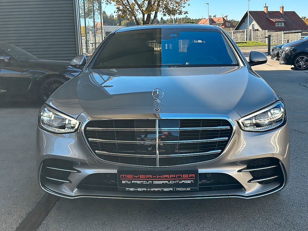 Mercedes-Benz S 580 e 4MATIC lang 28,6kWh AMG-Line Aut. / C... imagem 2