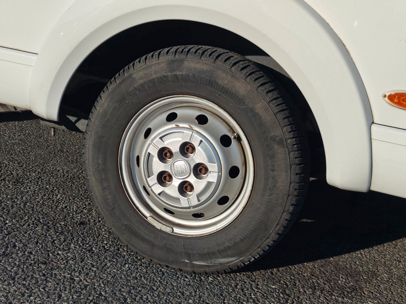 Fahrzeugabbildung HYMER / ERIBA / HYMERCAR B - KLASSE 594 - AUS ERSTBESITZ