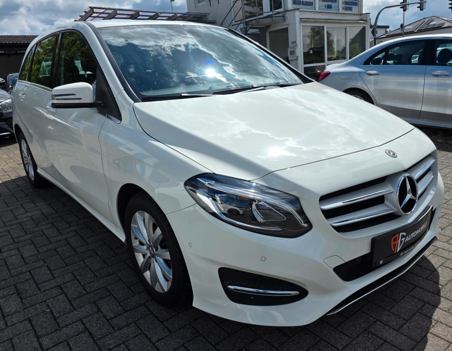 Mercedes-Benz B 180 CDI / d"Anhängerkupplung"