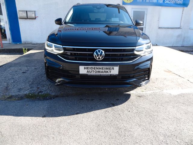 Fahrzeugabbildung Volkswagen Tiguan Allspace R-Line/4x4/HUD/Pano/Matrix/AHK/