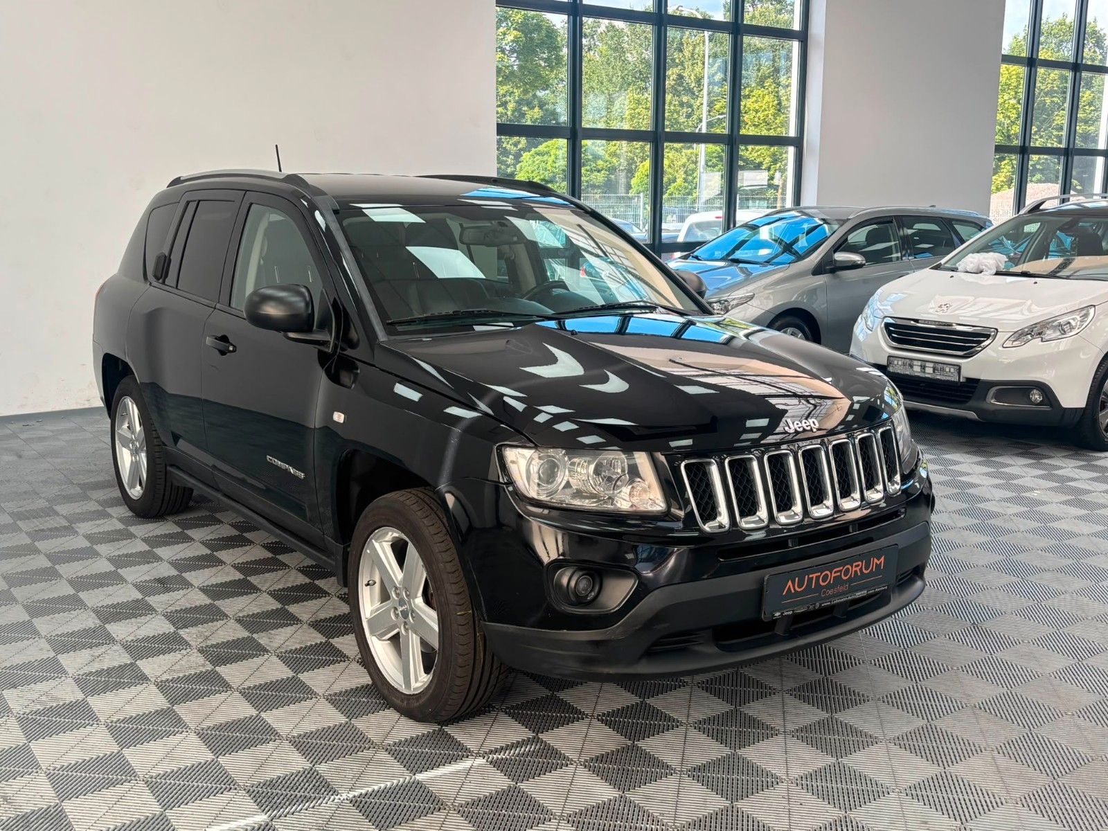 Jeep Compass 2.4 170 ch 4x4 Limited • Boîte auto • Cuir • GPS • Sièges chauffants • Radars AV/AR