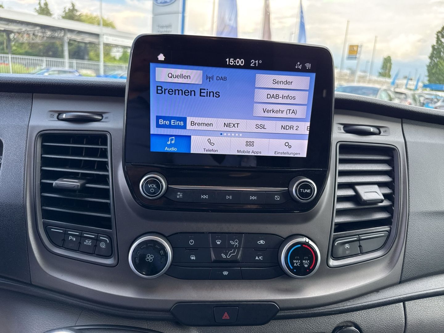 Fahrzeugabbildung Ford Transit Kasten 300 L1 Trend mit Sortimo Regalaus