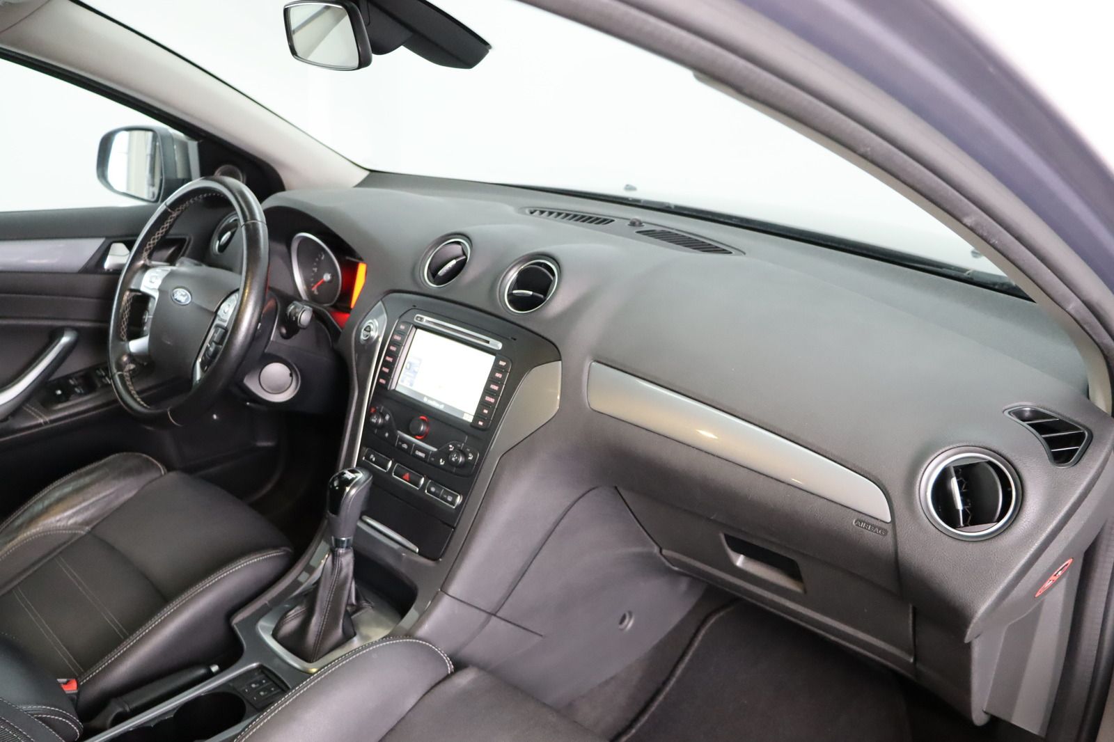 Fahrzeugabbildung Ford Mondeo 2.0TDCi Turnier * Navi * Memory * Sitzhz.