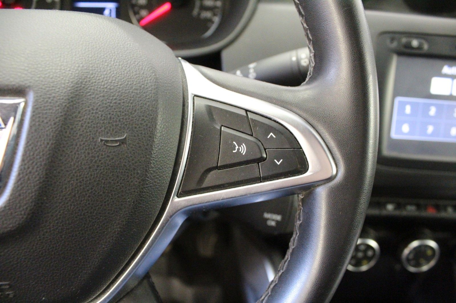 Fahrzeugabbildung Dacia Duster TCE 125 Prestige AHK*Leder *Navi