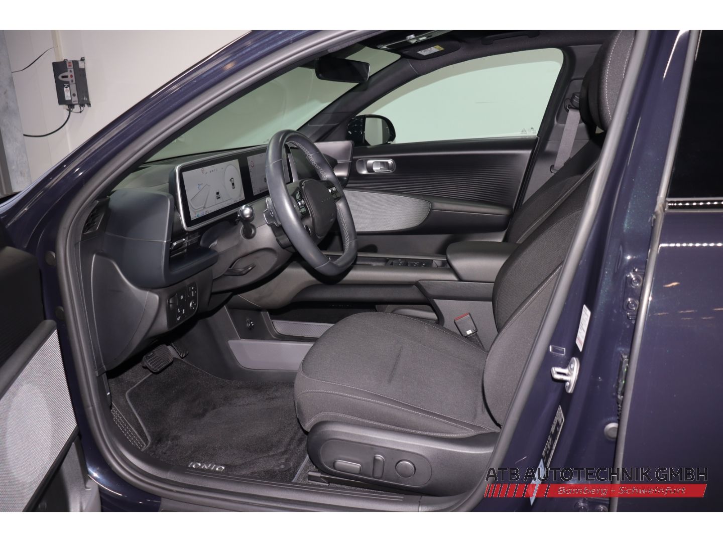 Fahrzeugabbildung Hyundai IONIQ 6 TECHNIQ 77,4 kWh 97,3% SOH HUD Navi LED