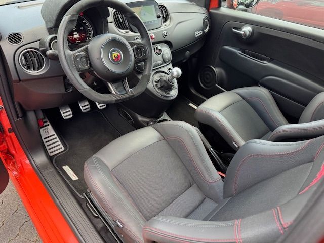 Fahrzeugabbildung Abarth 695 Competizione KLIMA NAVI BEATS
