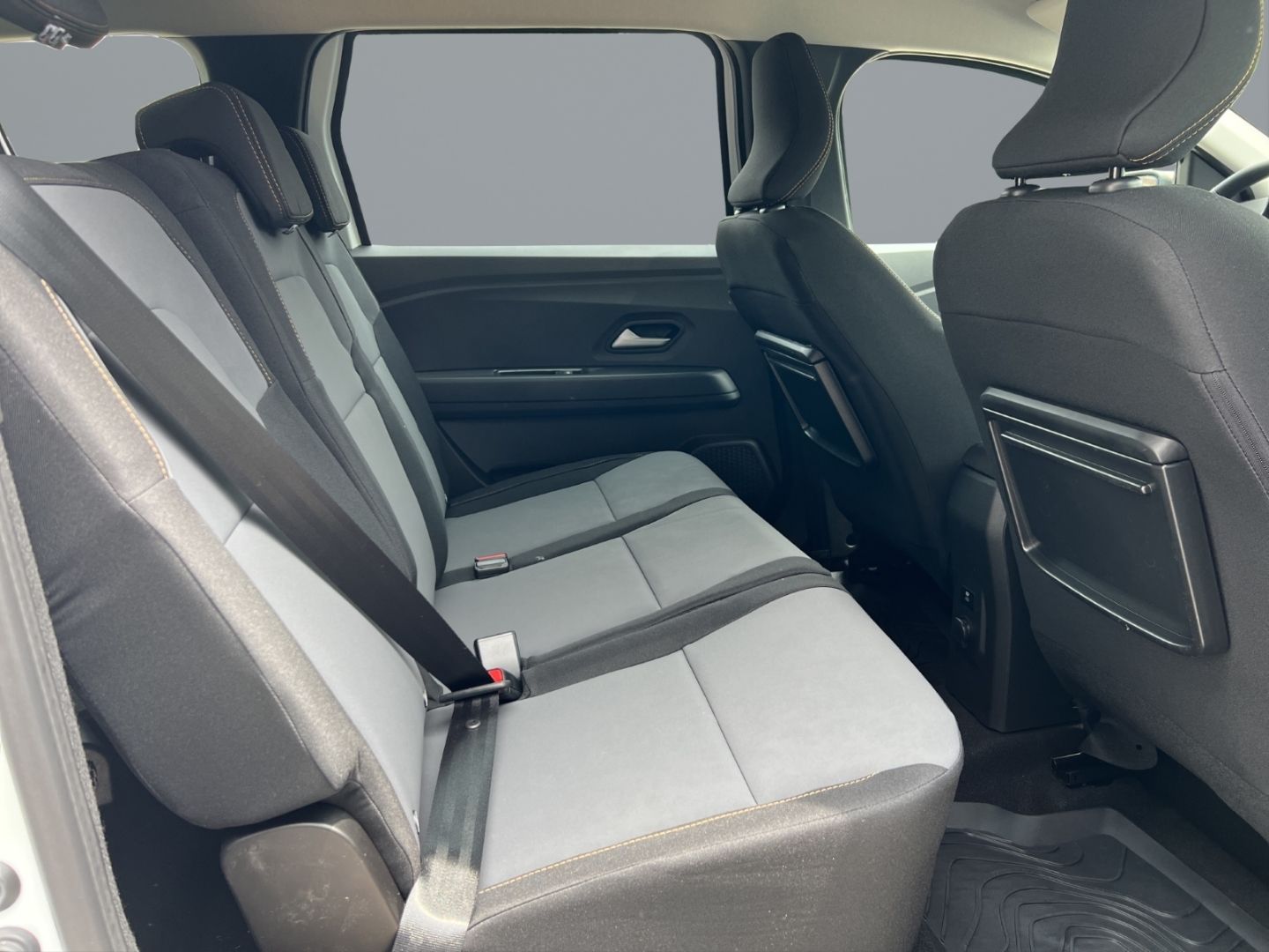 Fahrzeugabbildung Dacia Jogger Extreme 1.0 TCe 110 EU6e Klimaautom Fahre