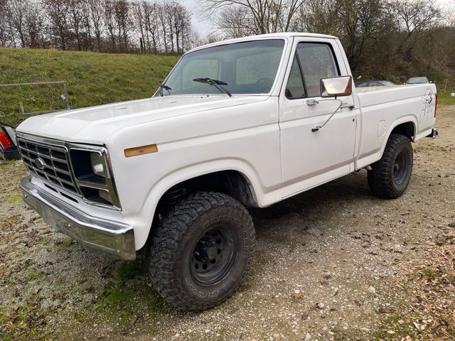 Ford F150 V8 Pickup