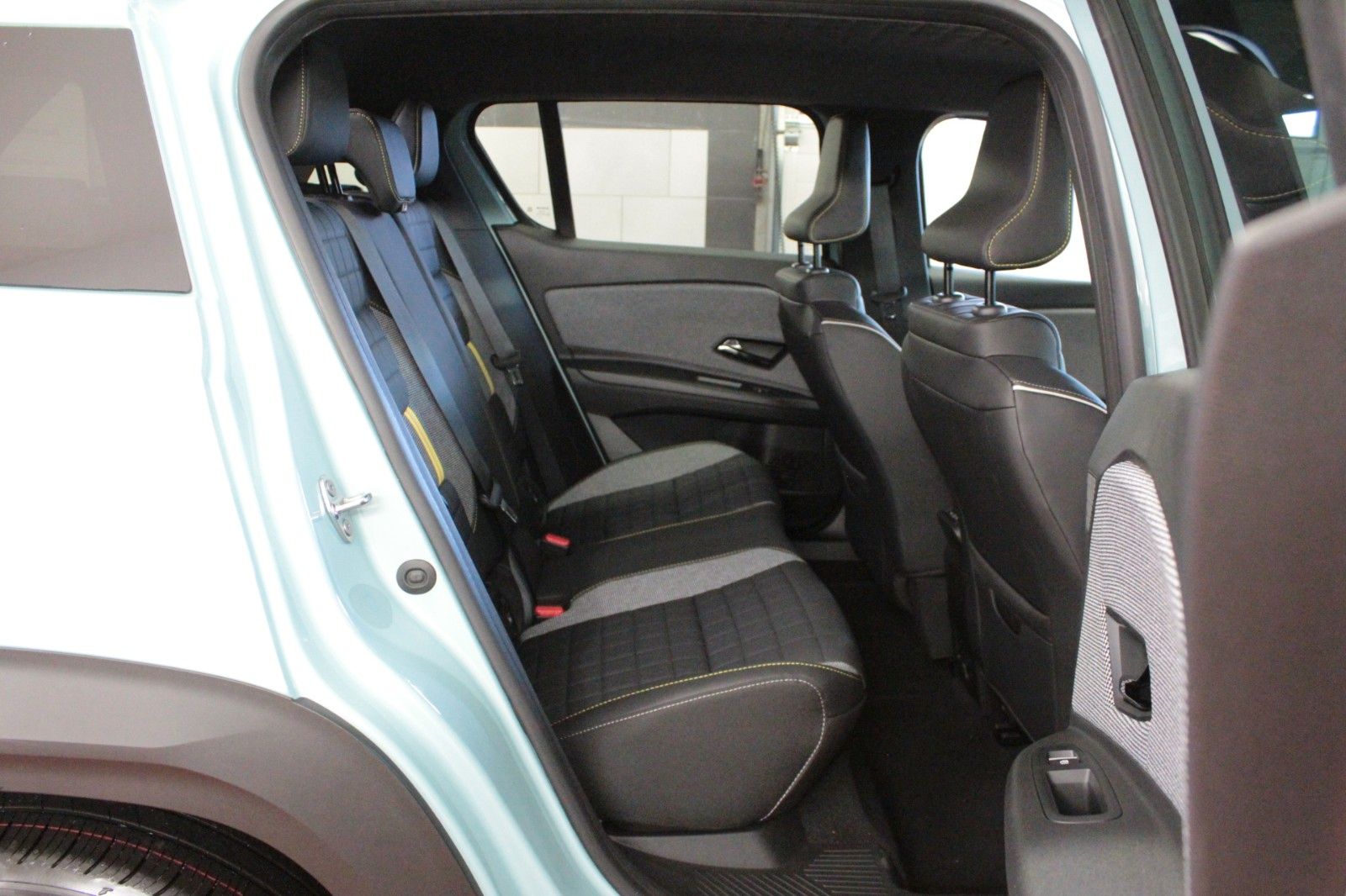 Fahrzeugabbildung Renault R 4 E-Tech 150 Comfort Range Iconic *Vollausst.*