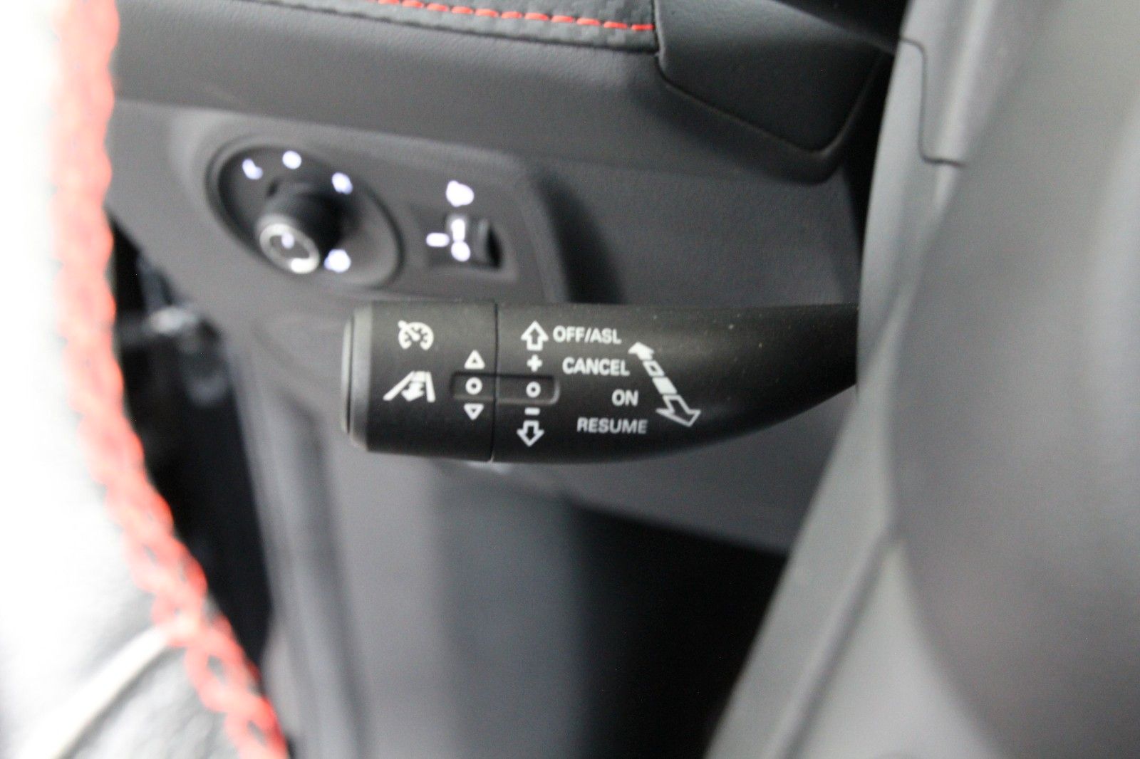 Fahrzeugabbildung MG ZS EV Luxury Maximal