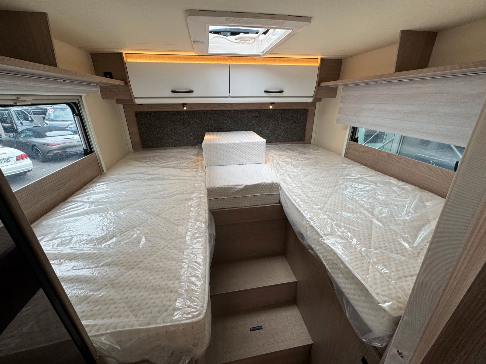 Fahrzeugabbildung Bürstner Lyseo Time Skyline 690 G SIE SPAREN 12.349€!
