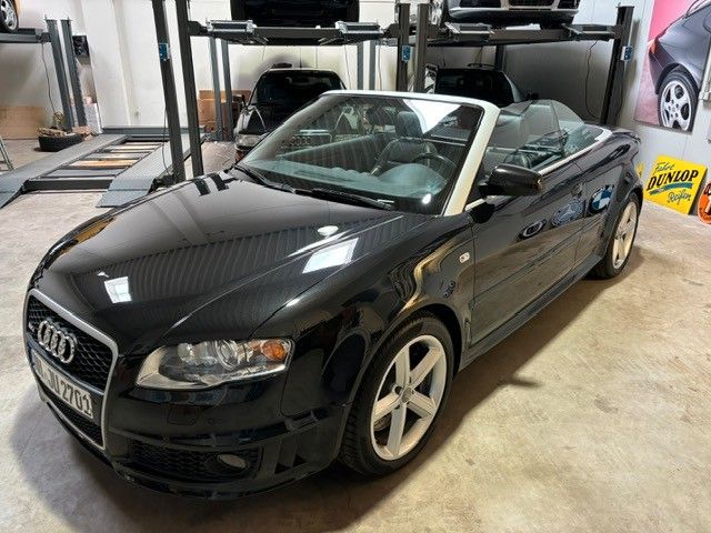 Audi RS4 Cabriolet *orig. Zustand/Scheckh./MMI/Bose*