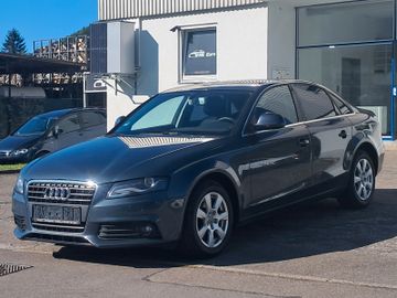 Audi A4 - 1