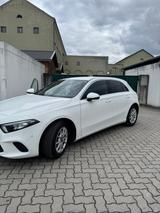 Mercedes-Benz A 180 d DC -LED,AHK,Standheiz,MBUX-Syst,Tüv-NEU - Mercedes-Benz mit Diesel-Antrieb: Standheizung, Limousine