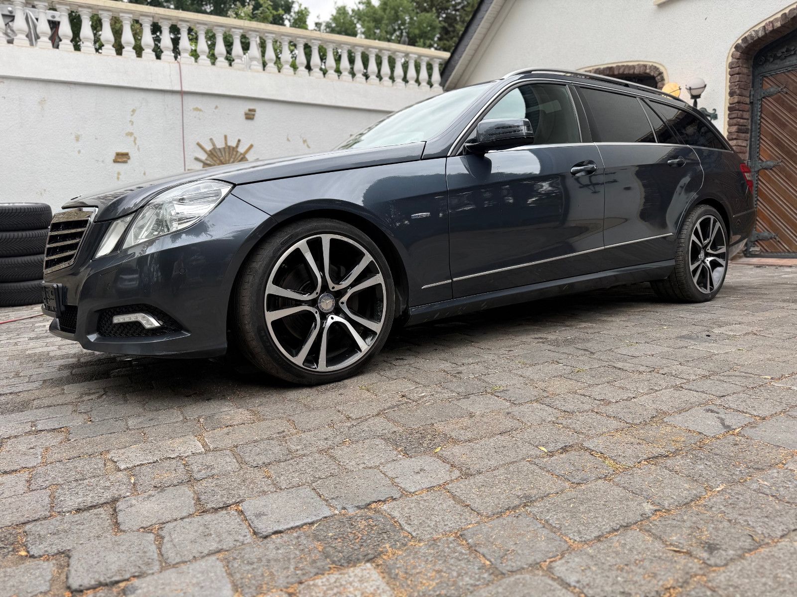Mercedes E 350 - 1