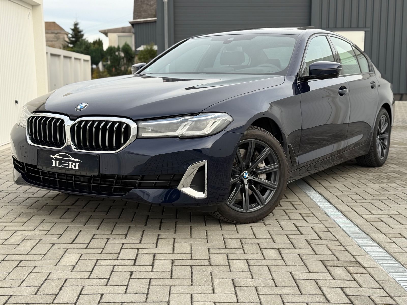 BMW 540 i Luxury Line*HEAD-UP*KAMERA*AMBIENTE*LASER