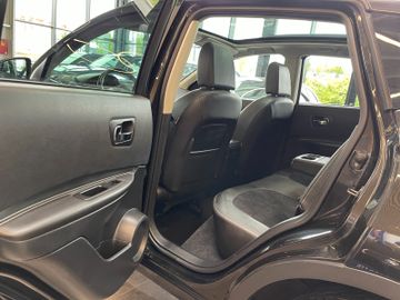 Nissan Qashqai 360 4X4 *PANORAMA*NAVI*TEILLEDER*