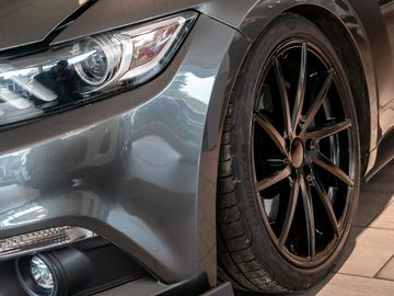 Ford Mustang Basis Convertible Performance-Paket Navi