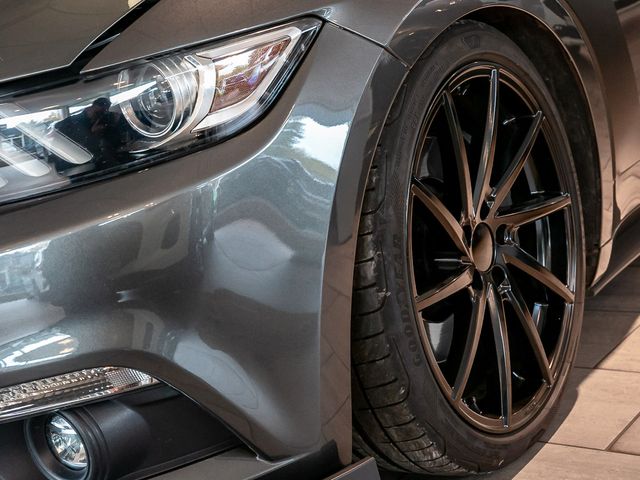 Ford Mustang Basis Convertible Performance-Paket Navi