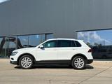 Volkswagen Tiguan Highline 4Motion AHK ACC 1.Hand - mit Diesel-Antrieb: Weiß, Alcantara, Ambiente-Beleuchtung