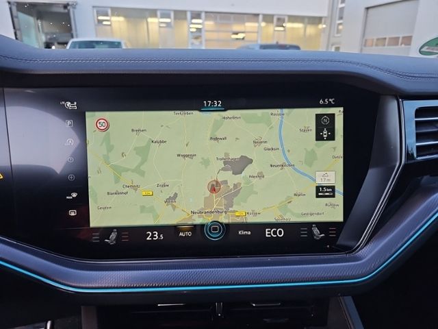 Fahrzeugabbildung Volkswagen Touareg 3.0 V6 TDI 4M R-Line AHK AREA-VIEW NACHT
