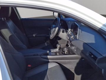 Lexus UX - 5