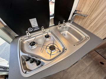HYMER ERIBA HYMERCAR ML-T CrossOver 570 Luftfeder MAXXFAN AHK DELTA