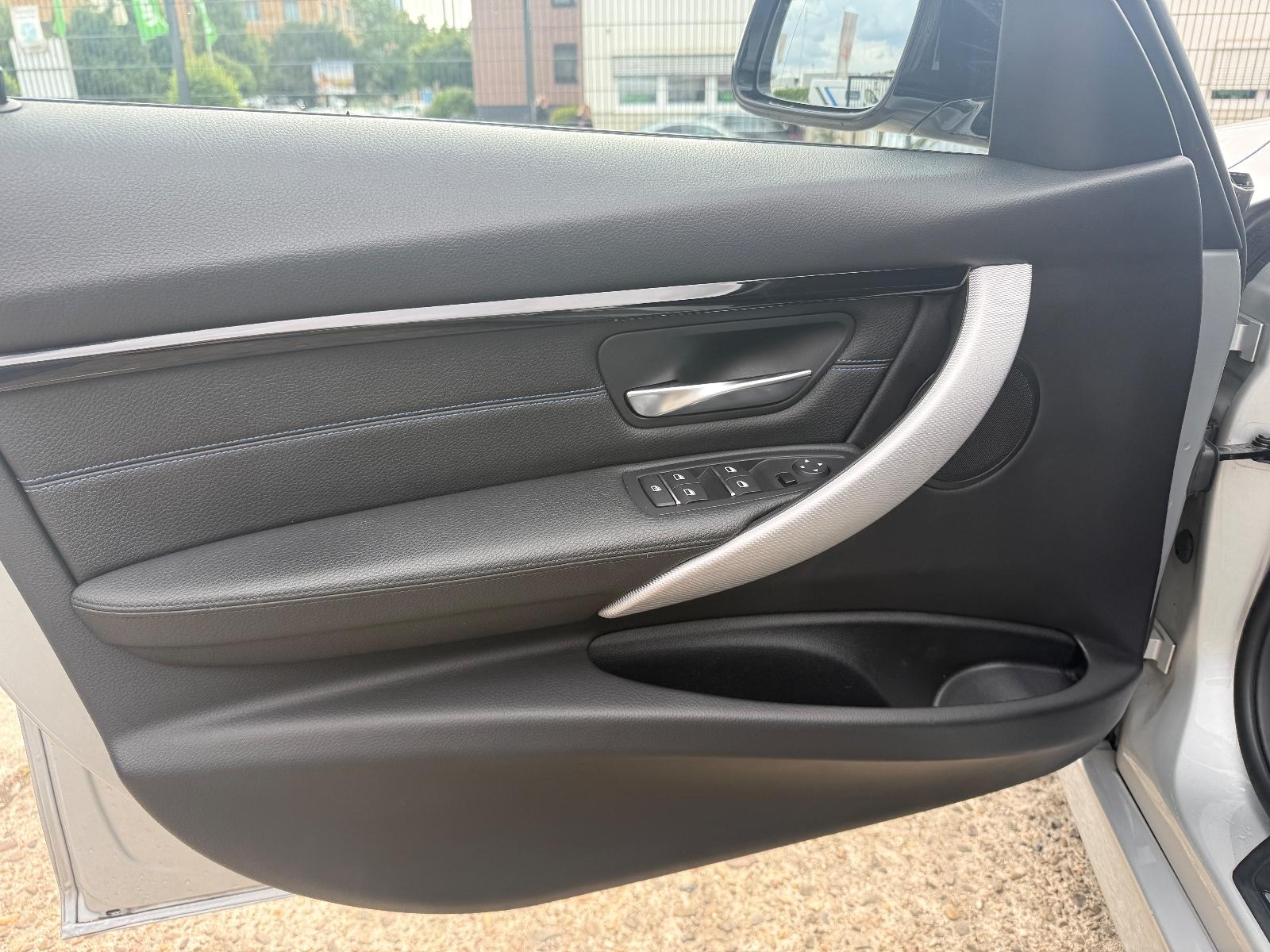 BMW 318i M Sport/LED/SHZ/Leder/Shadow Line