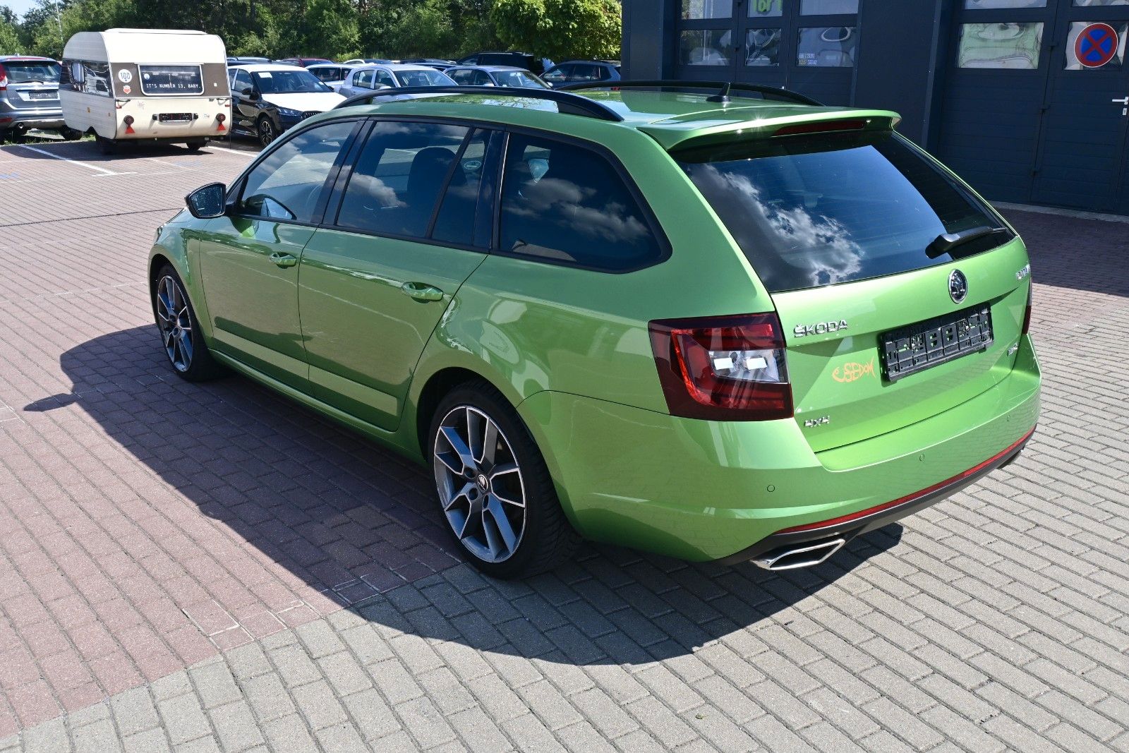 Fahrzeugabbildung SKODA Octavia 2.0 TDI Combi RS 4x4*Business-P*Chrom-P*